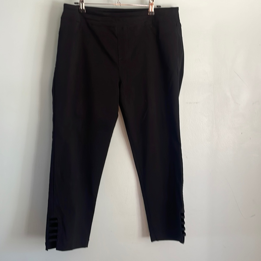 Soft surroundings super stretch lattice capri